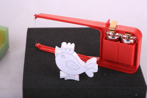 CE tenu dans la main de Mini Hot Wire Cutter de batterie pour Diy 60HZ